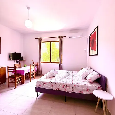 アパートホテル Serenity In Vlorë