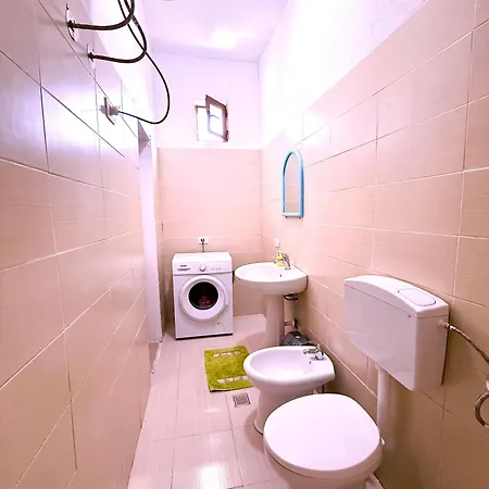 Hotel apartamentowy Serenity In Wlora